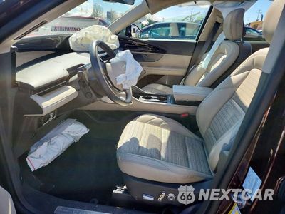 Zdjęcie 7 z 13 samochodu: 2025 LINCOLN NAUTILUS VIN:5LMPJ8KA7SJ897890 - miniatura