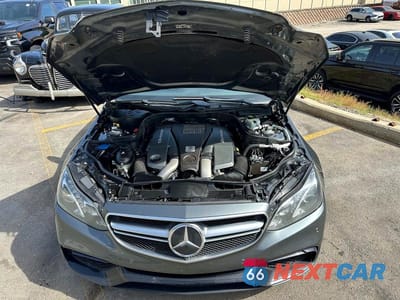 Piąte zdjęcie samochodu w środku: 2014 MERCEDES-BENZ E 63 AMG-S VIN:WDDHF7GB6EA940456 - miniatura