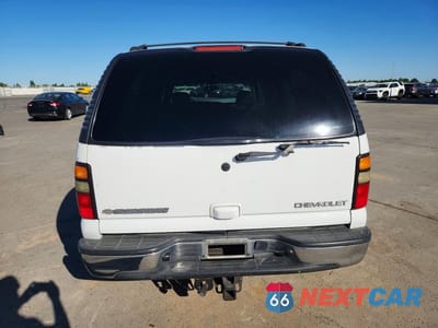 Zdjęcie 6 z 12 samochodu: 2004 CHEVROLET SUBURBAN C1500 VIN:1GNEC16T04J157295 - miniatura