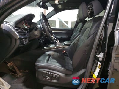Zdjęcie 7 z 13 samochodu: 2016 BMW X5 XDRIVE50I VIN:5UXKR6C57G0J83205 - miniatura