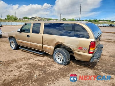 Drugie zdjęcie samochodu z przodu: 1999 CHEVROLET SILVERADO K1500 VIN:1GCEK19T3XE227909 - miniatura