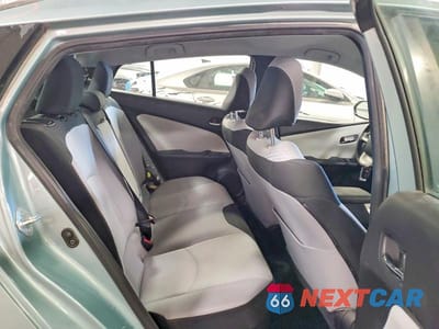 Zdjęcie 10 z 13 samochodu: 2016 TOYOTA PRIUS THREE VIN:JTDKARFU7G3024079 - miniatura