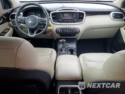 Zdjęcie 8 z 13 samochodu: 2017 KIA SORENTO LX V6 VIN:5XYPGDA54HG204219 - miniatura