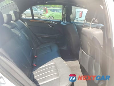 Zdjęcie 10 z 13 samochodu: 2011 MERCEDES-BENZ E 550 4MATIC VIN:WDDHF9AB0BA447856 - miniatura