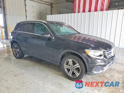 Czwarte zdjęcie samochodu z boku: 2018 MERCEDES-BENZ GLC 300 VIN:WDC0G4JB7JV038147 - miniatura