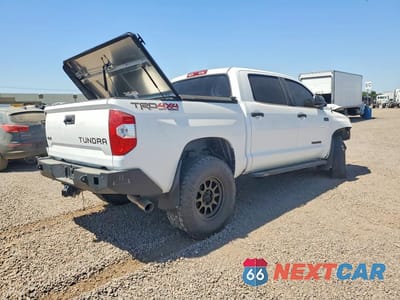 Trzecie zdjęcie samochodu z tyłu: 2019 TOYOTA TUNDRA SR5 VIN:5TFDY5F13KX820803 - miniatura
