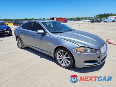 Czwarte zdjęcie samochodu z boku: 2014 JAGUAR XF VIN:SAJWA0ES8EPU09283 - miniatura