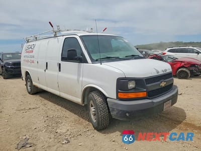 Czwarte zdjęcie samochodu z boku: 2013 CHEVROLET EXPRESS G2500 VIN:1GCWGGCA1D1100420 - miniatura
