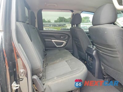 Zdjęcie 10 z 12 samochodu: 2017 NISSAN TITAN XD SV VIN:1N6BA1F47HN521802 - miniatura