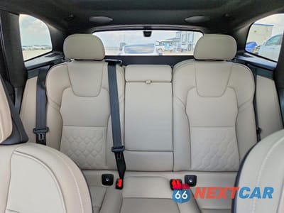 Zdjęcie 10 z 13 samochodu: 2026 VOLVO XC60 PLUS VIN:YV4M12RC4T1437065 - miniatura
