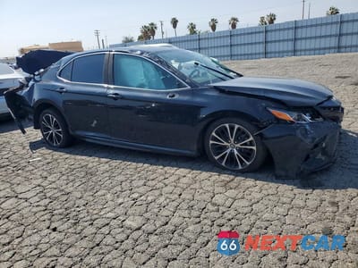 Czwarte zdjęcie samochodu z boku: 2019 TOYOTA CAMRY SE VIN:4T1B11HK2KU776204 - miniatura