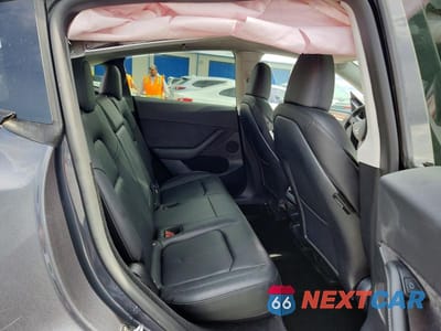 Zdjęcie 10 z 13 samochodu: 2023 TESLA MODEL Y VIN:7SAYGDEF7PF874976 - miniatura