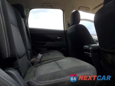 Zdjęcie 11 z 14 samochodu: 2017 MITSUBISHI OUTLANDER SE VIN:JA4AZ3A35HZ044730 - miniatura