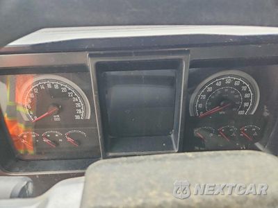 Zdjęcie 8 z 10 samochodu: 2022 MACK GRANITE DUMP TRUCK VIN:1M2GR4TC9NM001385 - miniatura