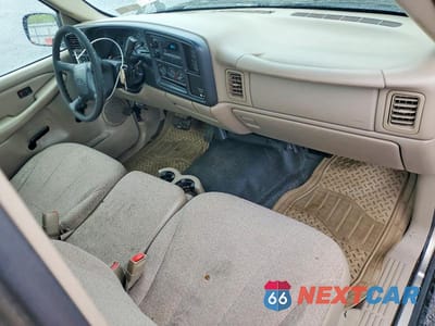 Zdjęcie 8 z 12 samochodu: 2002 CHEVROLET SILVERADO C1500 VIN:1GCEC14W92Z106401 - miniatura