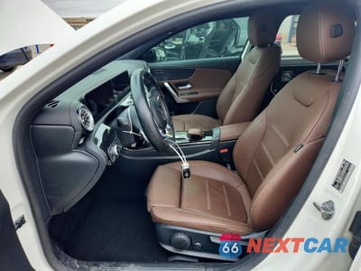 Zdjęcie 7 z 13 samochodu: 2022 MERCEDES-BENZ A 220 VIN:W1K3G4EB5NJ367767 - miniatura