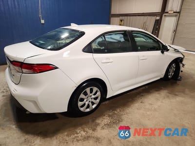 Trzecie zdjęcie samochodu z tyłu: 2024 TOYOTA COROLLA LE VIN:5YFB4MDE2RP150396 - miniatura