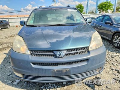 Piąte zdjęcie samochodu w środku: 2005 TOYOTA SIENNA XLE 7 PASSENGER VIN:5TDBA22C15S038138 - miniatura