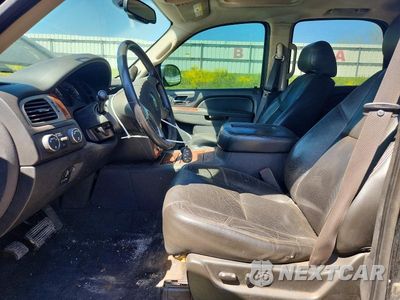 Zdjęcie 7 z 14 samochodu: 2011 CHEVROLET TAHOE K1500 LTZ VIN:1GNSKCE05BR206594 - miniatura