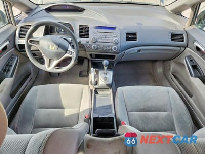 Zdjęcie 8 z 13 samochodu: 2010 HONDA CIVIC LX VIN:2HGFA1F57AH323850 - miniatura