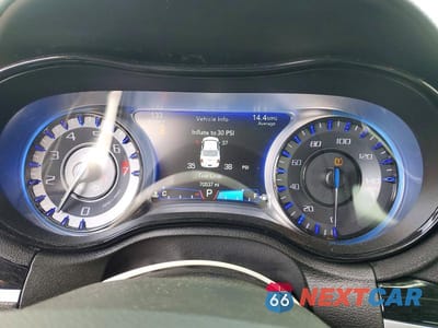 Zdjęcie 9 z 12 samochodu: 2017 CHRYSLER 300 S VIN:2C3CCAGG6HH512550 - miniatura