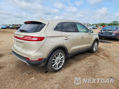 Trzecie zdjęcie samochodu z tyłu: 2017 LINCOLN MKC RESERVE VIN:5LMCJ3C93HUL28550 - miniatura