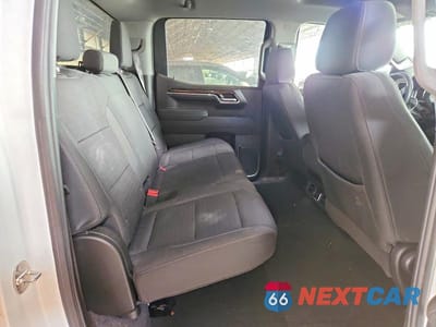 Zdjęcie 10 z 12 samochodu: 2023 GMC SIERRA K1500 SLE VIN:1GTUUBED2PZ304448 - miniatura