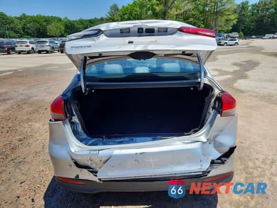 Zdjęcie 6 z 12 samochodu: 2018 KIA FORTE LX VIN:3KPFL4A7XJE195649 - miniatura