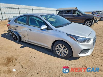 Czwarte zdjęcie samochodu z boku: 2022 HYUNDAI ACCENT SE VIN:3KPC24A65NE177448 - miniatura