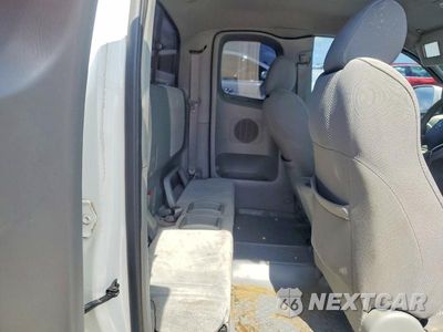 Zdjęcie 10 z 13 samochodu: 2006 TOYOTA TACOMA ACCESS CAB VIN:5TEUU42N56Z265107 - miniatura
