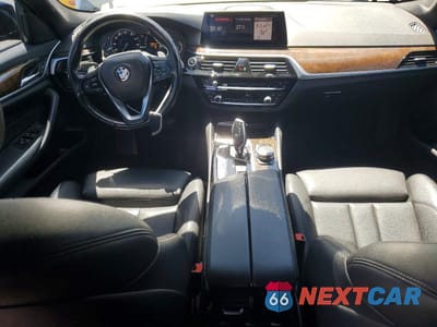 Zdjęcie 8 z 12 samochodu: 2019 BMW 530E VIN:WBAJA9C56KB389521 - miniatura