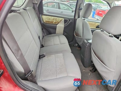 Zdjęcie 11 z 14 samochodu: 2005 FORD ESCAPE VIN:1FMCU931X5KE48991 - miniatura