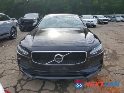 Piąte zdjęcie samochodu w środku: 2018 VOLVO S90 T5 MOMENTUM VIN:LVY982MK4JP028280 - miniatura