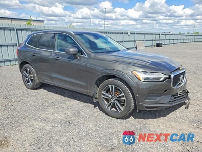 Czwarte zdjęcie samochodu z boku: 2018 VOLVO XC60 T6 MOMENTUM VIN:YV4A22RK3J1027216 - miniatura