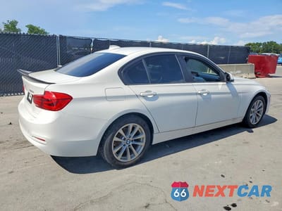 Trzecie zdjęcie samochodu z tyłu: 2018 BMW 320 I VIN:WBA8E1G59JNU91293 - miniatura