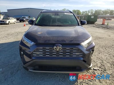 Piąte zdjęcie samochodu w środku: 2025 TOYOTA RAV4 LIMITED VIN:JTMD6RFV2SJ068207 - miniatura