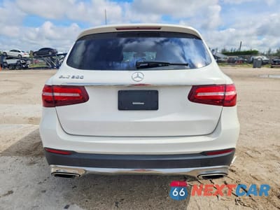 Zdjęcie 6 z 12 samochodu: 2019 MERCEDES-BENZ GLC 300 VIN:WDC0G4JB1KV167664 - miniatura