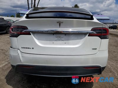 Zdjęcie 6 z 12 samochodu: 2018 TESLA MODEL X VIN:5YJXCBE26JF137362 - miniatura