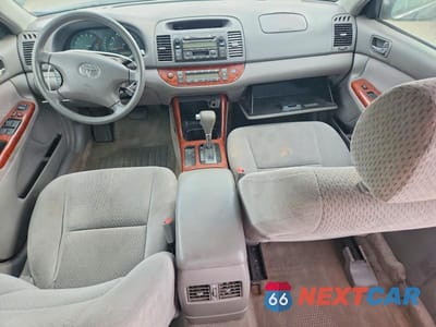 Zdjęcie 8 z 12 samochodu: 2003 TOYOTA CAMRY XLE VIN:4T1BE30KX3U152292 - miniatura