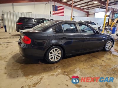 Trzecie zdjęcie samochodu z tyłu: 2006 BMW 325 I VIN:WBAVB13586PT08351 - miniatura