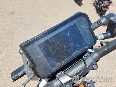 Zdjęcie 7 z 8 samochodu: 2017 KTM 390 DUKE VIN:MD2JPJ40XHC208570 - miniatura