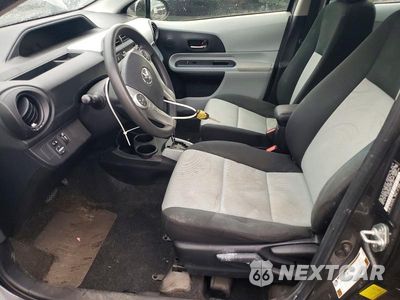 Zdjęcie 7 z 12 samochodu: 2012 TOYOTA PRIUS C TWO VIN:JTDKDTB30C1511051 - miniatura