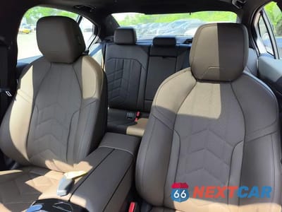 Zdjęcie 10 z 15 samochodu: 2026 BMW 530 XI VIN:WBA53FJ0XTCW69911 - miniatura