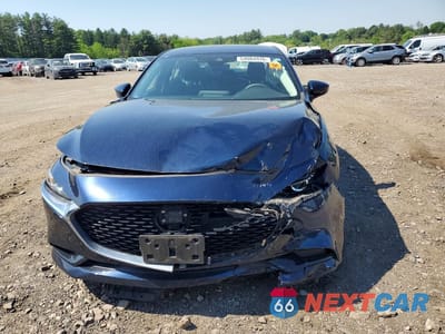 Piąte zdjęcie samochodu w środku: 2020 MAZDA 3 PREFERRED VIN:3MZBPBDM5LM117861 - miniatura