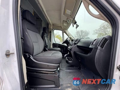 Piąte zdjęcie samochodu w środku: 2019 RAM PROMASTER 2500 2500 HIGH VIN:3C6TRVDG2KE545738 - miniatura