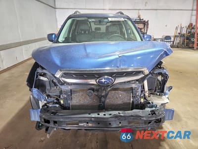 Piąte zdjęcie samochodu w środku: 2017 SUBARU FORESTER 2.5I TOURING VIN:JF2SJAWC5HH486820 - miniatura