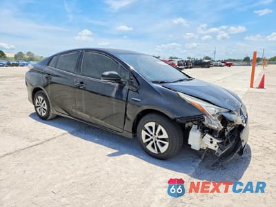 Czwarte zdjęcie samochodu z boku: 2016 TOYOTA PRIUS TWO ECO VIN:JTDKARFU3G3508492 - miniatura