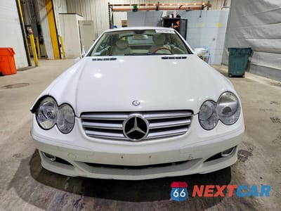 Piąte zdjęcie samochodu w środku: 2007 MERCEDES-BENZ SL 550 VIN:WDBSK71F67F126528 - miniatura
