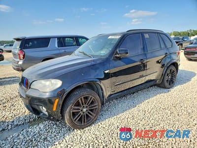 2013 BMW X5 XDRIVE35I 5UXZV4C57D0E14665 - główne zdjęcie licytacji z USA - miniatura