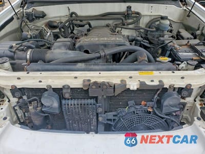 Zdjęcie 11 z 12 samochodu: 2006 TOYOTA SEQUOIA SR5 VIN:5TDBT44A16S266191 - miniatura